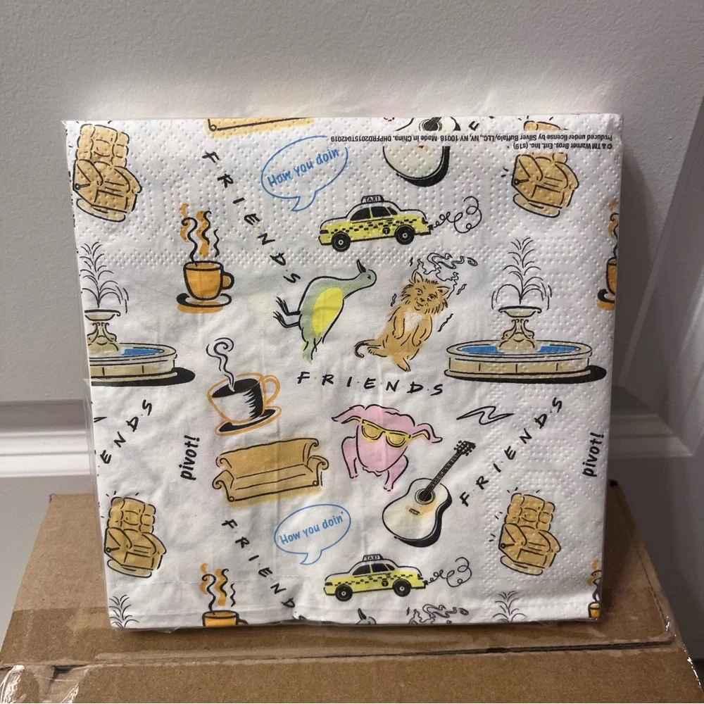 NIB Friends tableware set